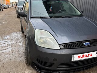 2005 Ford Fiesta Mk5, серый, 333000 рублей, вид 3