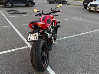 2021 Ducati Streetfighter V4, красный, 1800000 рублей, вид 4