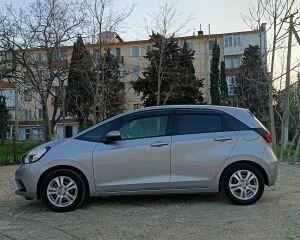 2020 Honda Fit IV, серебристый, 1235000 рублей, вид 1