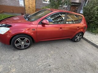 2009 Kia Ceed I, красный, 700000 рублей, вид 5