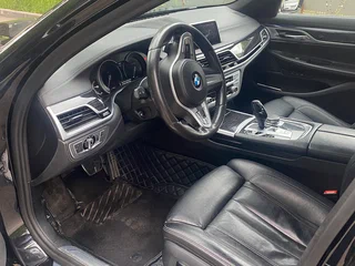 2019 BMW 7 серии 730i VI (G11/G12), чёрный, 3000000 рублей, вид 5