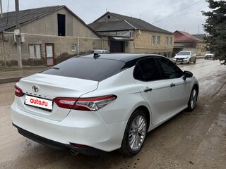 2020 Toyota Camry VIII (XV70), белый, 2390000 рублей, вид 1