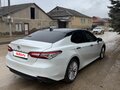 2020 Toyota Camry VIII (XV70), белый, 2390000 рублей