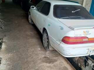 1991 Toyota Vista III (V30), белый, 180000 рублей, вид 5