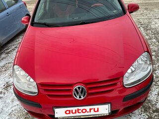 2006 Volkswagen Golf V, красный, 675000 рублей, вид 2