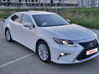 2015 Lexus ES 250 VI Рестайлинг, белый, 2600000 рублей, вид 3