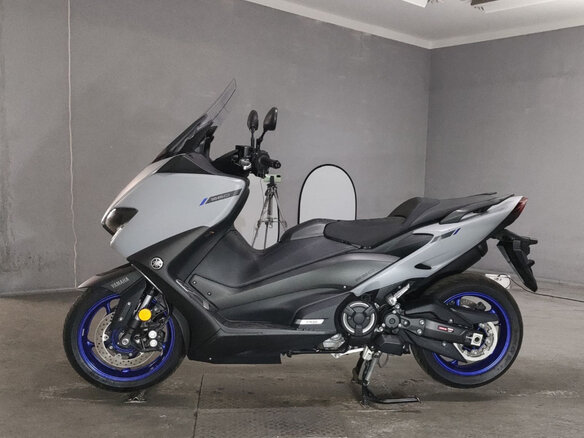 2021 Yamaha TMAX, серый, 745000 рублей