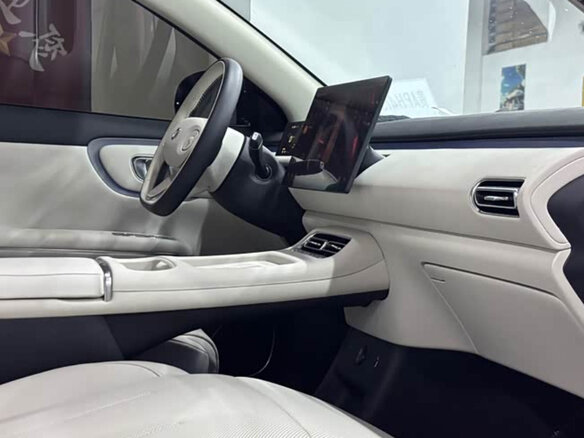 2026 Changan Qiyuan Q05 51.9 kWh II, золотистый, 2210000 рублей - вид 5