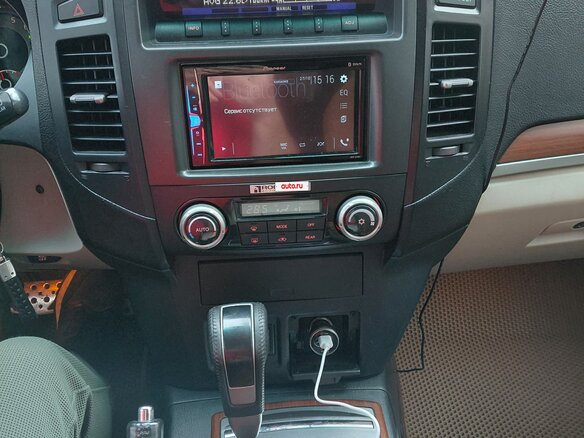 2008 Mitsubishi Pajero IV, бежевый, 1620000 рублей - вид 14