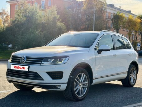2016 Volkswagen Touareg II Рестайлинг, белый, 2350000 рублей, вид 3
