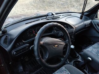 2004 Chevrolet Niva I, красный, 370000 рублей, вид 3