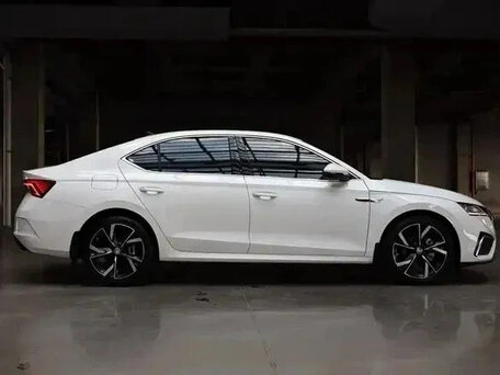 2022 Skoda Octavia IV (A8), белый, 2264000 рублей, вид 5