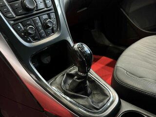 2012 Opel Astra J Рестайлинг, чёрный, 770000 рублей, вид 1