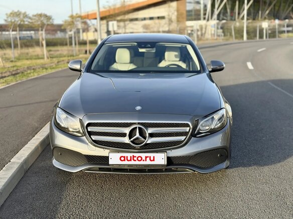 2017 Mercedes-Benz E-Класс 400 V (W213, S213, C238), серый, 2790000 рублей - вид 2