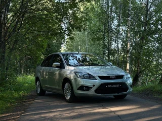 2011 Ford Focus II Рестайлинг, серебристый, 480000 рублей, вид 1