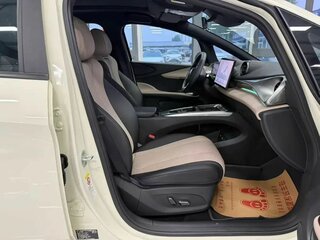 2025 BYD Dolphin 45.12 kWh I Рестайлинг, белый, 1455555 рублей, вид 5