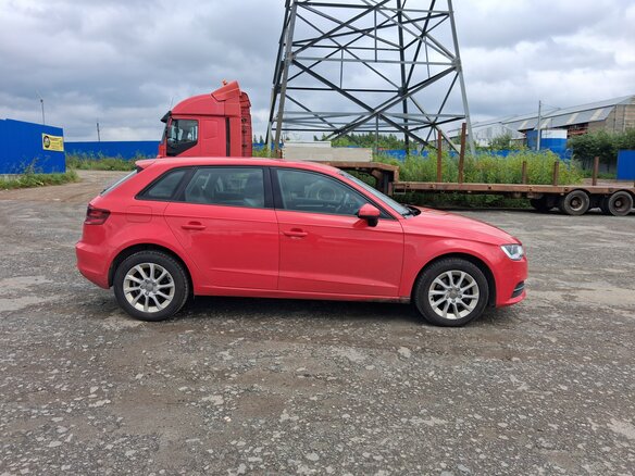 2014 Audi A3 III (8V), красный, 1150000 рублей - вид 3