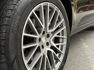2018 Porsche Macan I Рестайлинг, коричневый, 3150000 рублей, вид 4