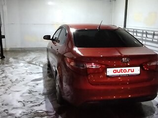 2014 Kia Rio 5-speed III, красный, 860000 рублей, вид 3