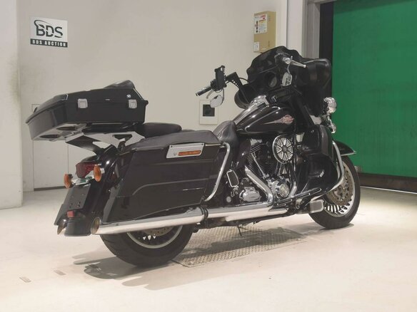 2009 Harley-Davidson Electra Glide, чёрный, 877000 рублей - вид 4