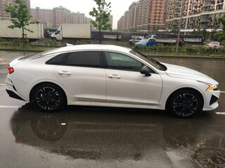 2022 Kia K5 III, белый, 2400000 рублей, вид 2