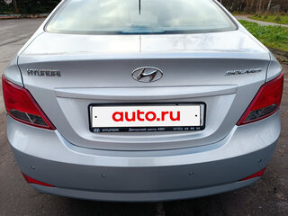 2014 Hyundai Solaris I Рестайлинг, серебристый, 1000000 рублей, вид 3
