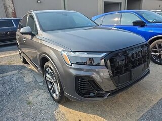2025 Audi Q7 45 TFSI II (4M) Рестайлинг 2, серый, 6982000 рублей, вид 4