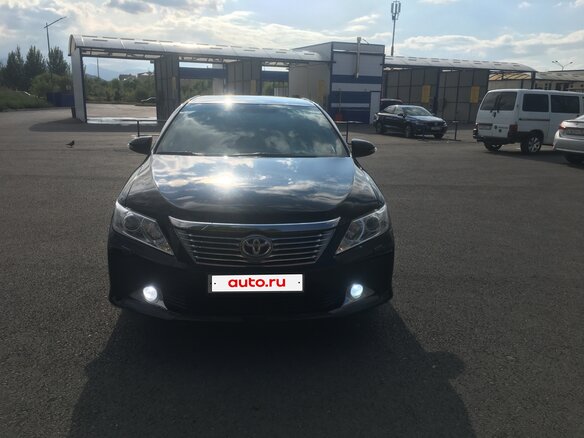 2012 Toyota Camry VII (XV50), чёрный, 1150000 рублей