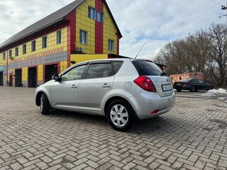 2009 Kia Ceed I, серебристый, 520000 рублей, вид 5