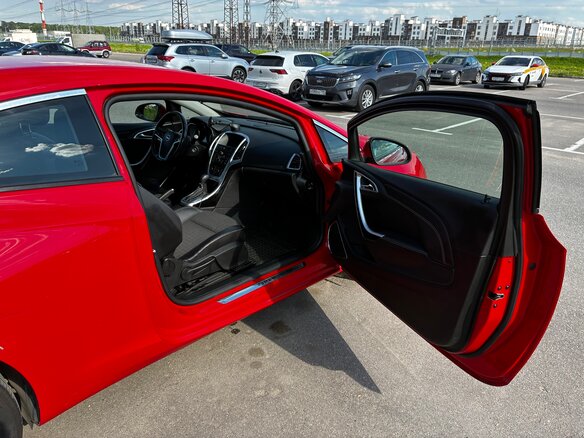 2014 Opel Astra GTC J Рестайлинг, красный, 990000 рублей - вид 24