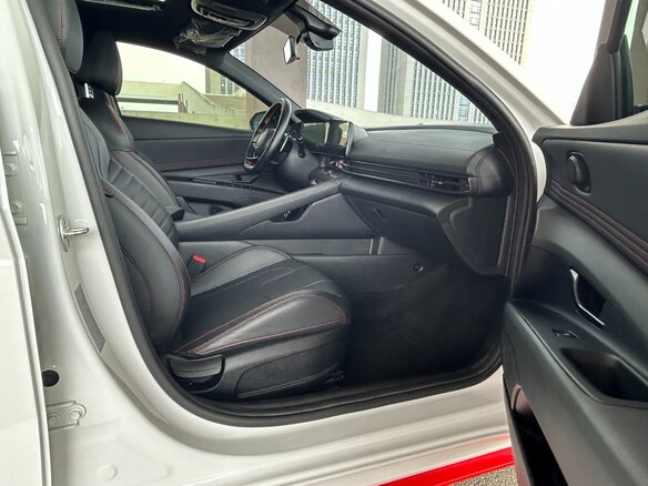 2023 Hyundai Elantra VII (CN7) Рестайлинг, белый, 2191000 рублей - вид 26