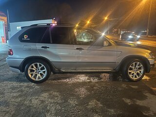 2001 BMW X5 3.0i I (E53), серебристый, 650000 рублей, вид 4