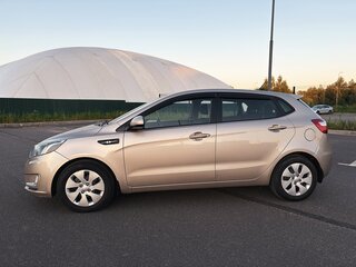 2013 Kia Rio 4-speed III, бежевый, 1500000 рублей, вид 3