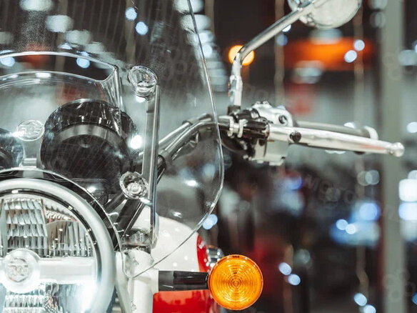 2026 Royal Enfield Super Meteor, красный, 792000 рублей - вид 15
