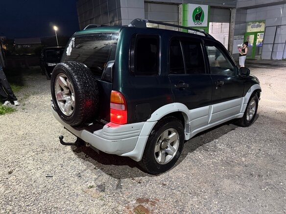 1999 Suzuki Grand Vitara I, зелёный - вид 2