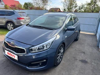 2018 Kia Ceed II Рестайлинг, синий, 950000 рублей, вид 3