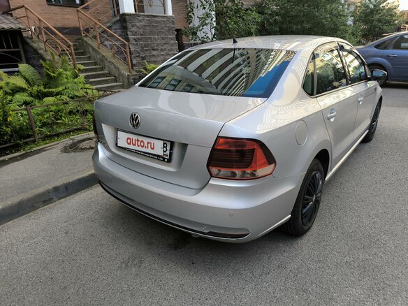 2016 Volkswagen Polo V Рестайлинг, серебристый, 1200000 рублей - вид 6