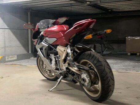 2012 MV Agusta F3 675, красный, 1990000 рублей, вид 2