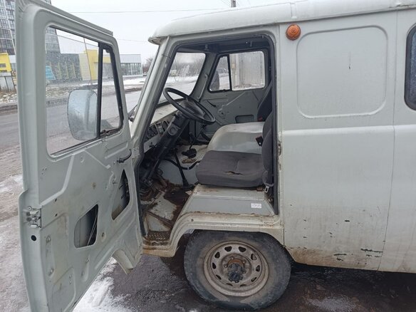 2011 УАЗ 3962, белый, 290000 рублей - вид 1