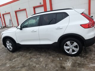 2018 Volvo XC40 I, белый, 3600000 рублей, вид 2