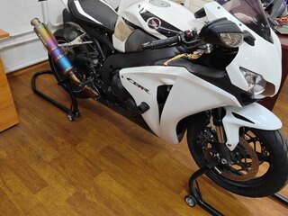 2009 Honda CBR 1000 RR/RA Fireblade, белый, 750000 рублей, вид 1