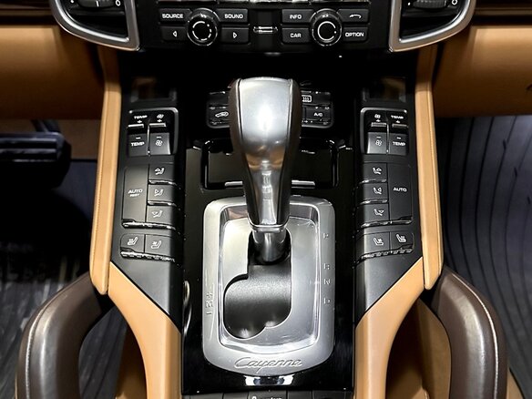 2014 Porsche Cayenne Diesel II Рестайлинг (958), чёрный, 5400000 рублей - вид 12