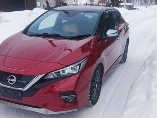 2021 Nissan Leaf II (ZE1), красный, 2920000 рублей, вид 3