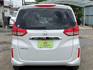 2021 Honda Freed II Рестайлинг, белый, 1190000 рублей, вид 4