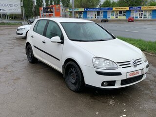 2005 Volkswagen Golf V, белый, 580000 рублей, вид 2