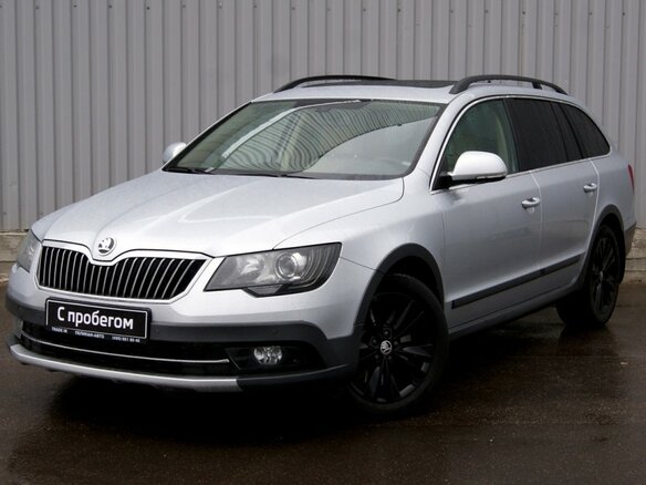 2014 Skoda Superb II Рестайлинг, серебристый