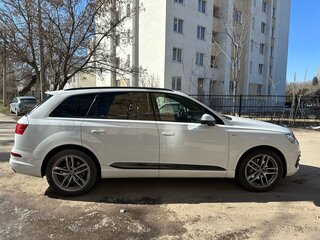 2019 Audi Q7 II (4M), белый, 5700000 рублей, вид 4
