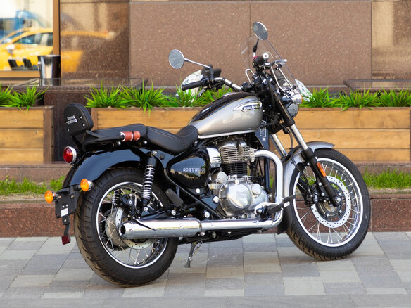 2026 Royal Enfield Meteor, серебристый, 519000 рублей - вид 3