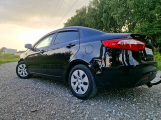 2011 Kia Rio III, чёрный, 555000 рублей, вид 3