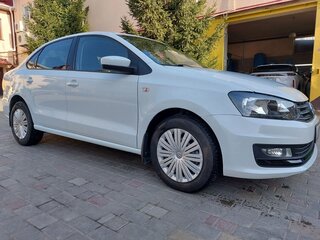 2017 Volkswagen Polo V Рестайлинг, белый, 1100000 рублей, вид 2